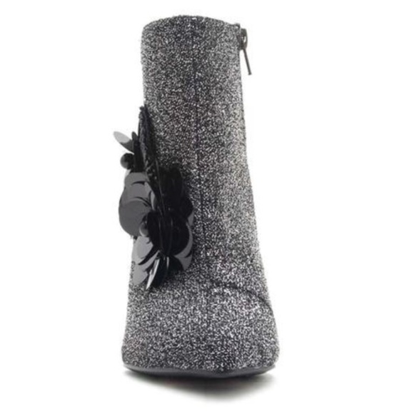 NWT Pewter Bootie With Floral Embellishment - Picture 3 of 4